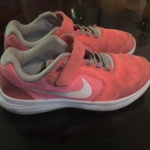 Nike Little girl runners